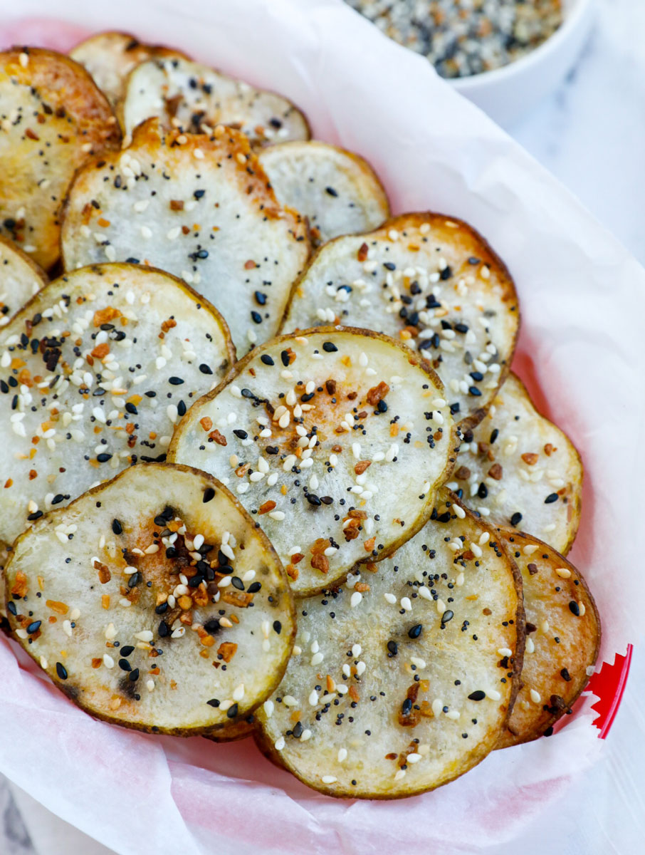 https://www.cookinwithmima.com/wp-content/uploads/2018/09/everything-but-bagel-chips.jpg