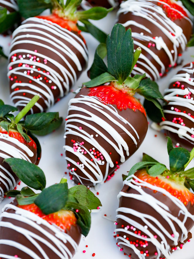 Chocolate Covered Strawberries {EASY} - Two Peas & Their Pod