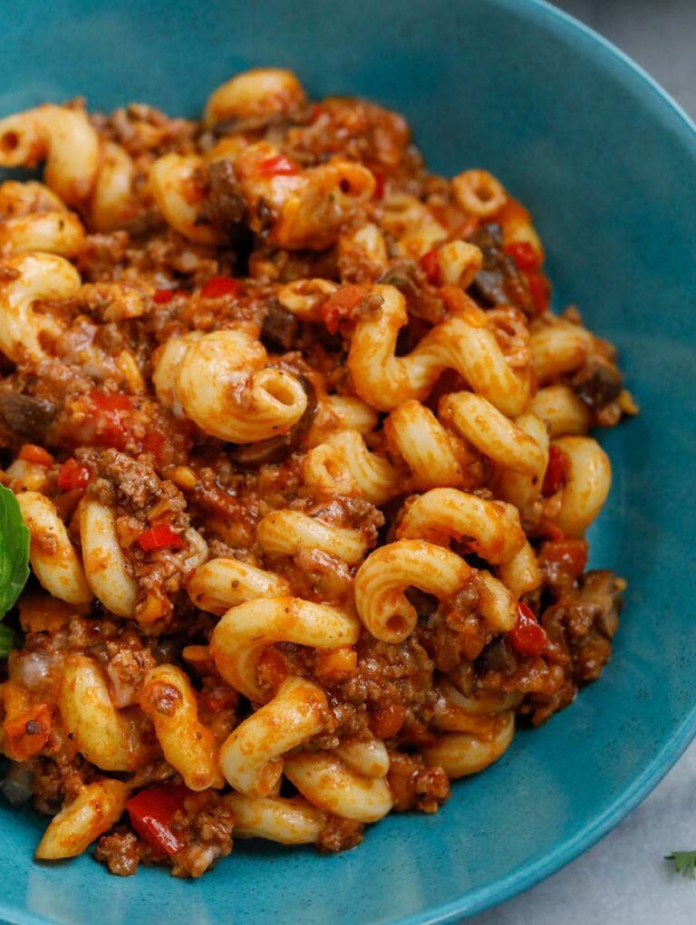 Cheesy Ground Beef Pasta Cookin' with Mima