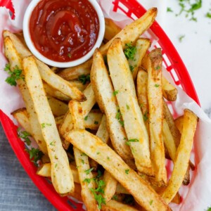 A basket of air fryer french fries.
