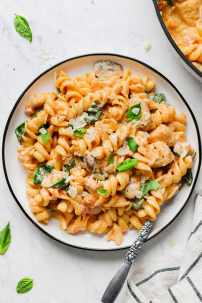 Creamy Chicken and Mushroom Pasta – Cookin' with Mima