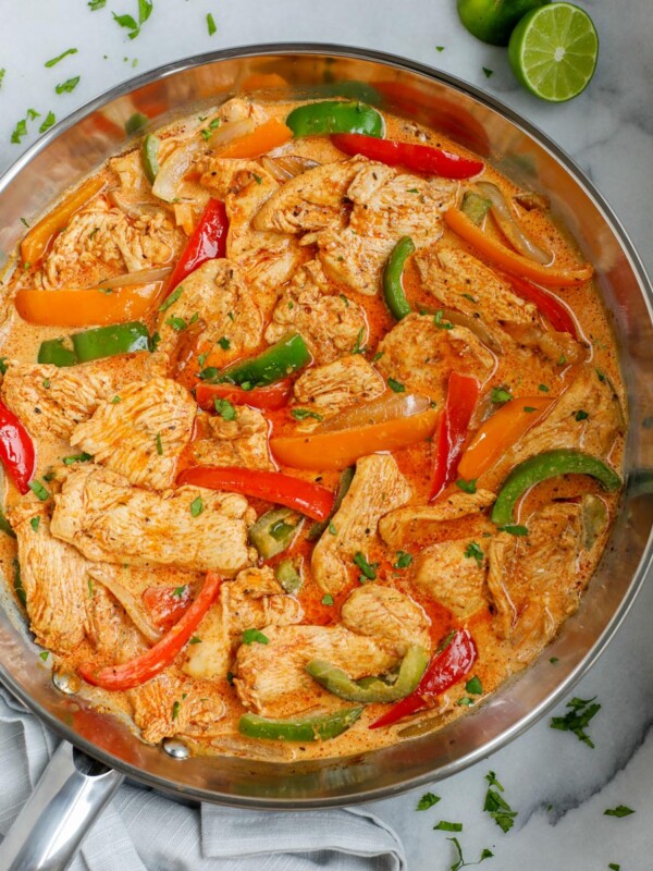 Overhead view of a pan of creamy chicken fajita skillet.