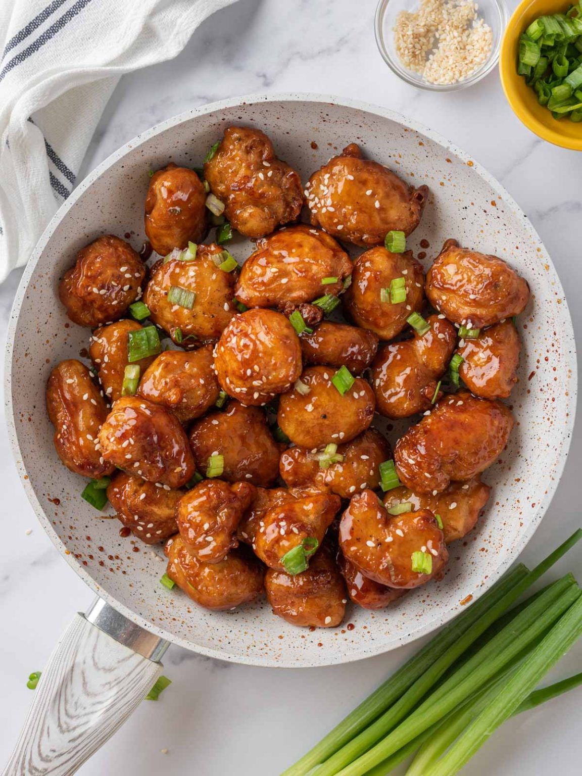 Easy Crispy Honey Chicken Recipe (Chinese Takeout) – Cookin' With Mima