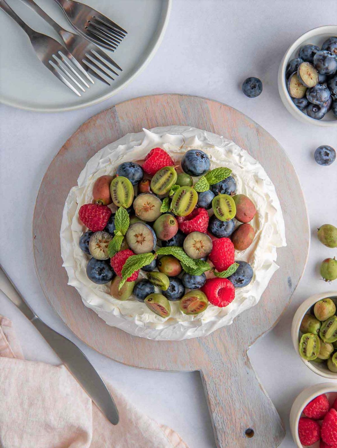 Berry Pavlova Cake – Cookin' With Mima