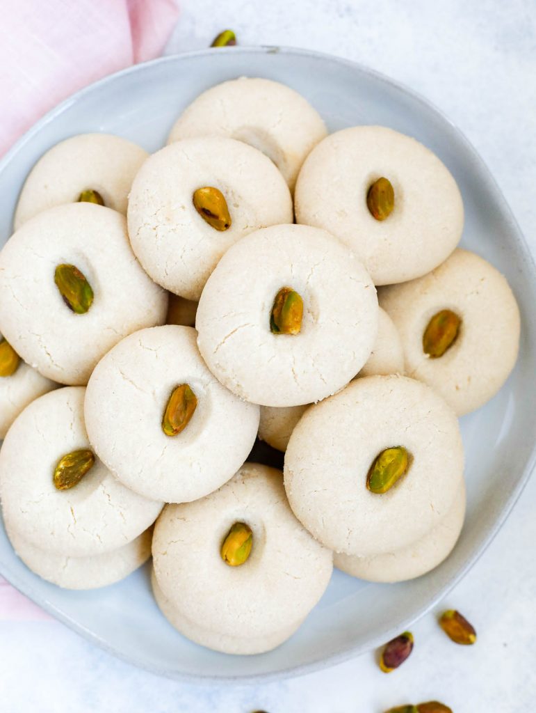 Lebanese Ghraybeh Shortbread Cookies – Cookin' with Mima