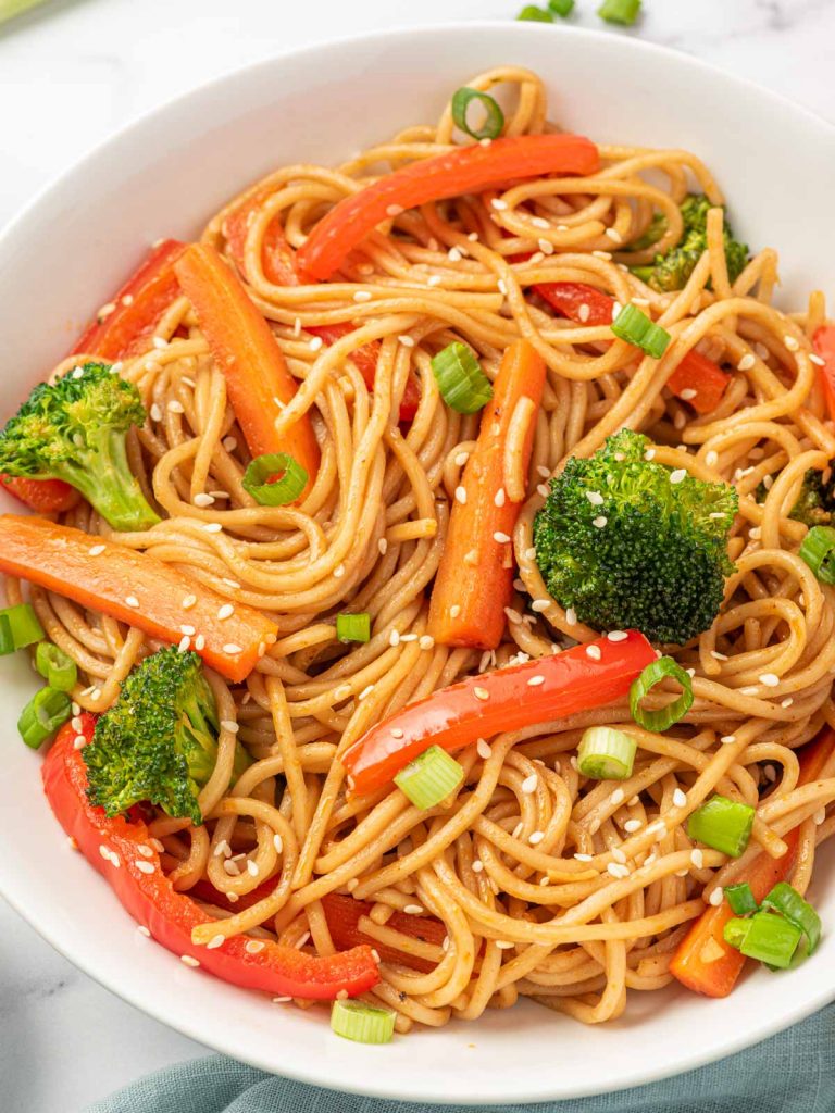 Easy Vegetarian Lo Mein Noodles – Cookin' with Mima