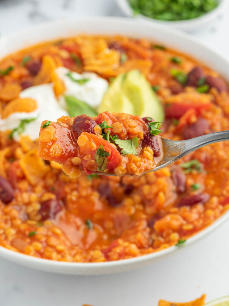 Easy Vegan Lentil Chili (with lentils and beans) – Cookin' with Mima