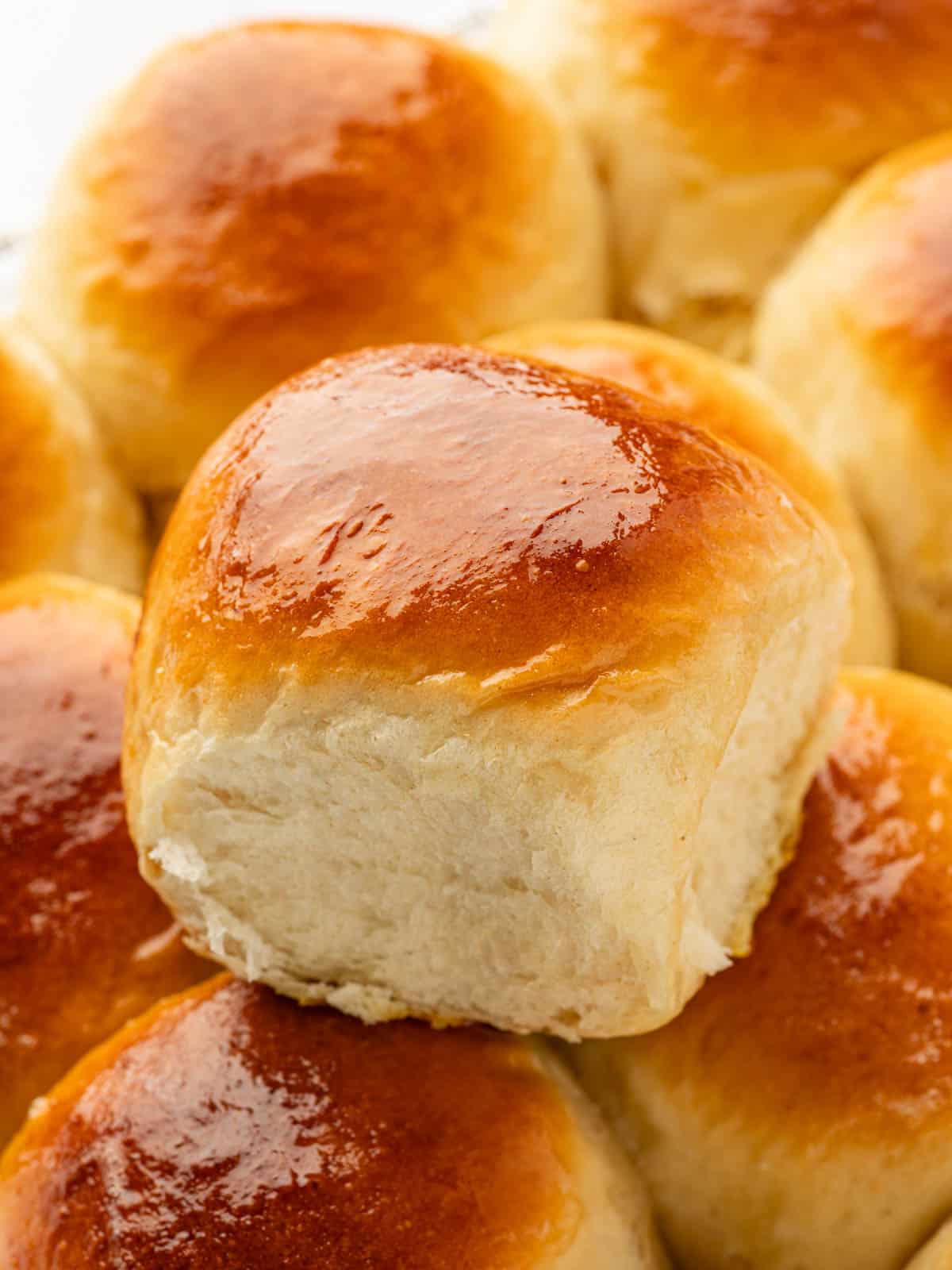 Close up shots of hawaiian sweet rolls.